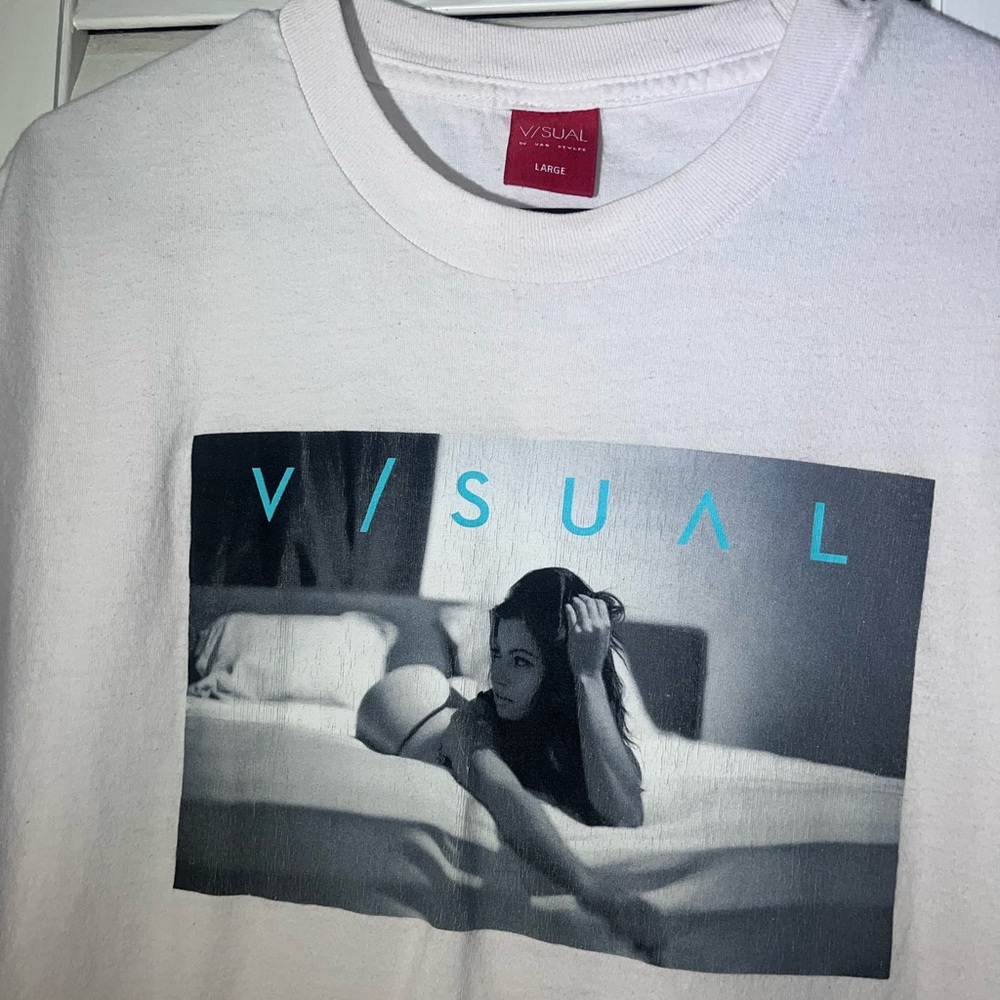 Mens Large Visual by van styles tee used good condition
